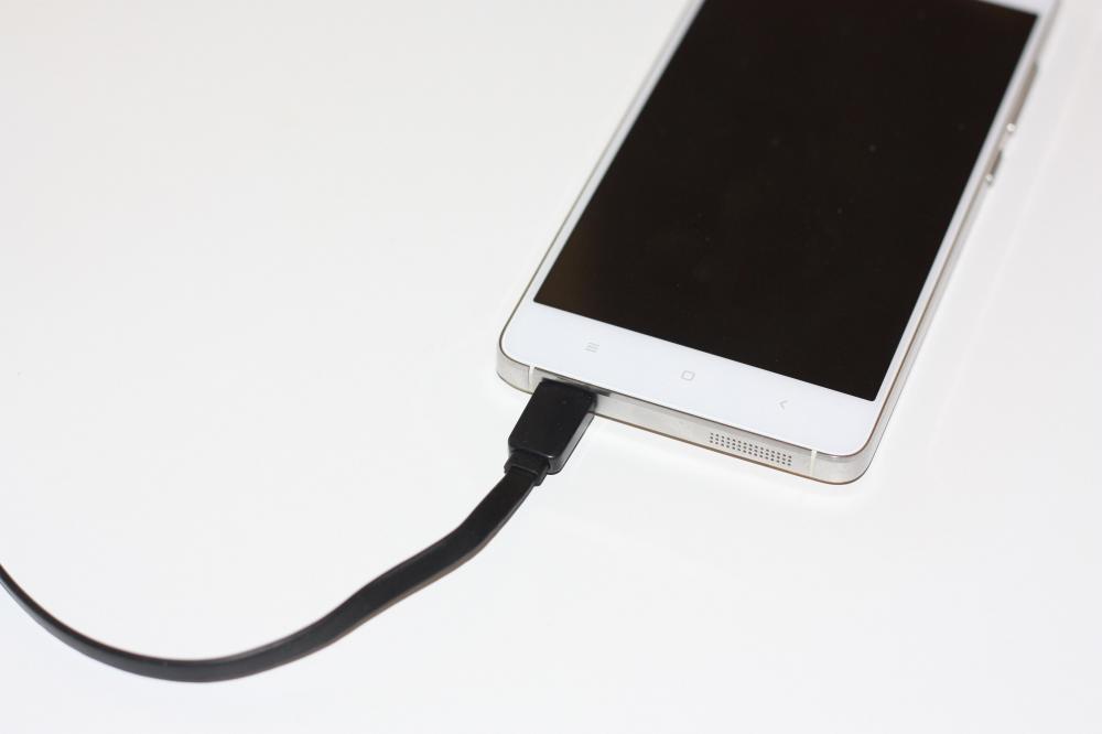 Универсальный кабель USB-MicroUSB от Nobby - вставляй любой стороной
