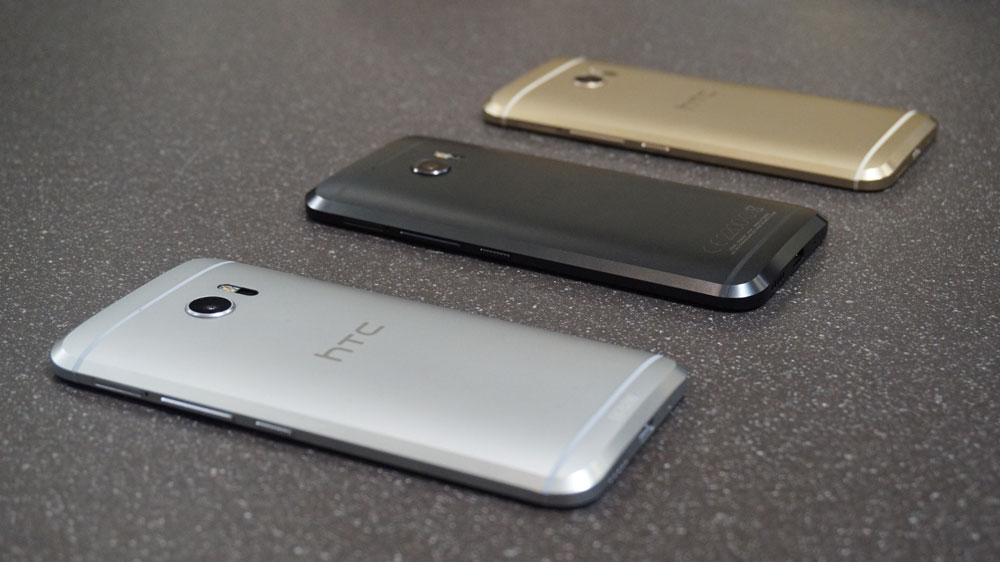 1,11 гигабайта Android Nougat для HTC 10