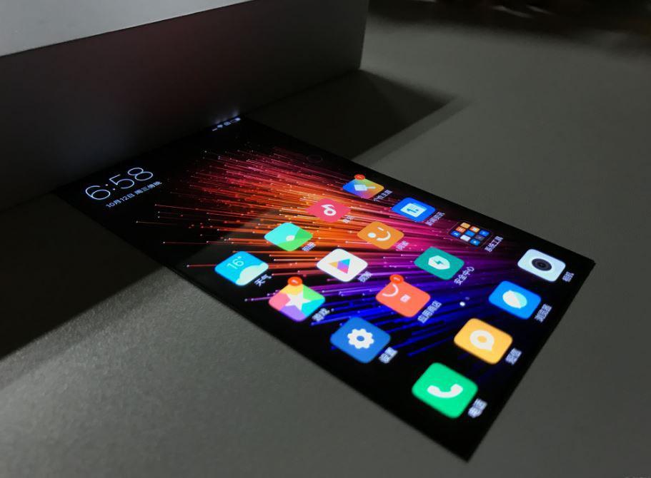 Видео работы прототипа Xiaomi с гибким дисплеем