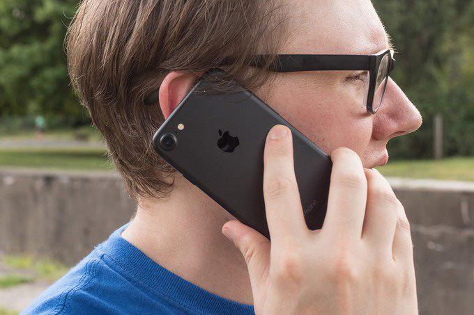 Владельцы iPhone 7 и iPhone 7 Plus могут вас не  услышать