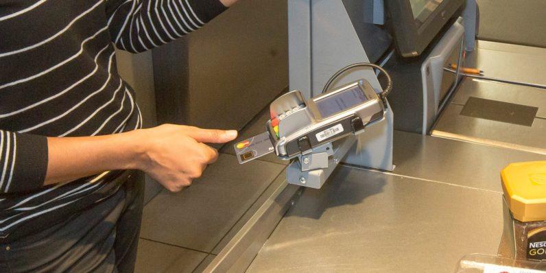 MasterCard тестирует платежи с авторизацией по отпечатку пальца