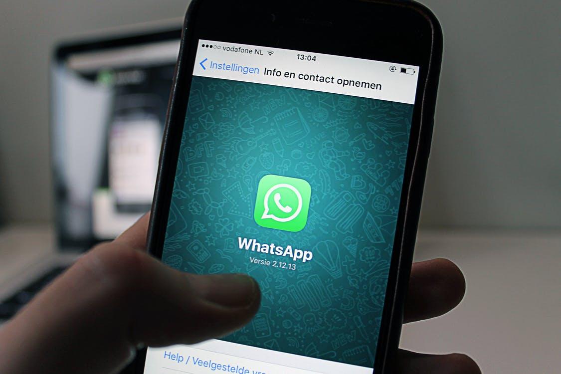 Как узнать время прочтения сообщения в WhatsApp?
