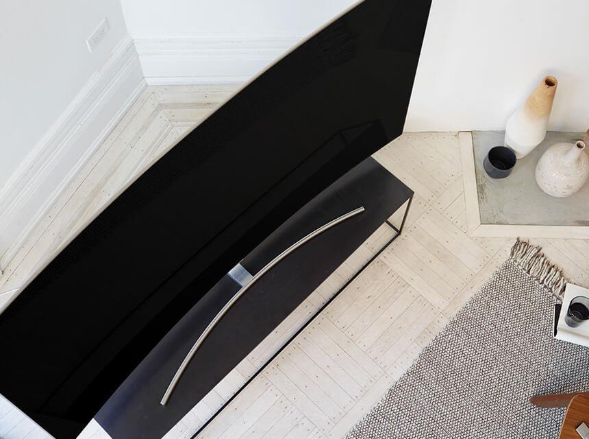 Обзор QLED телевизора Samsung Q8C – 4K-будущее дома