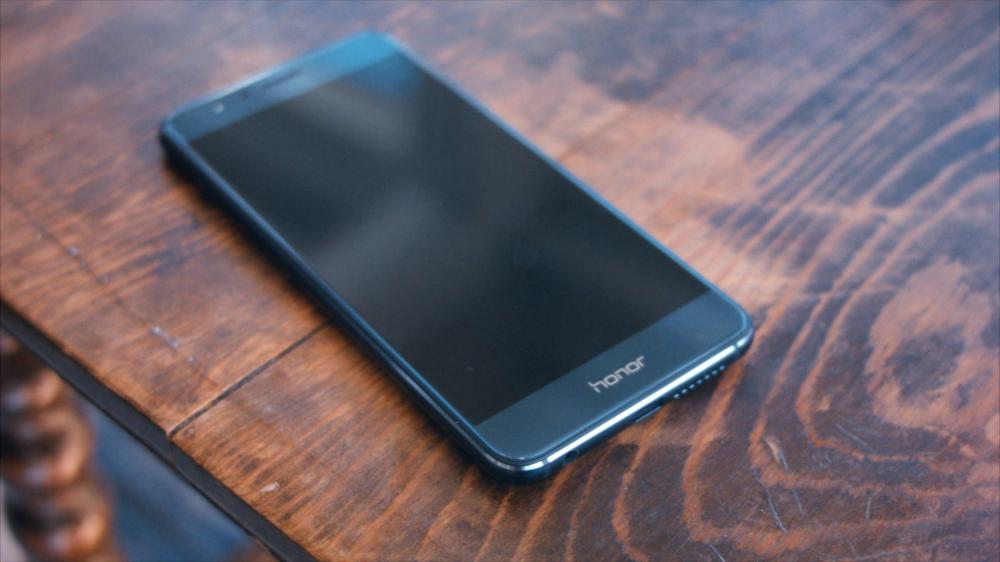 Huawei начинает раздачу Android Nougat для Honor 8 уже 16 числа
