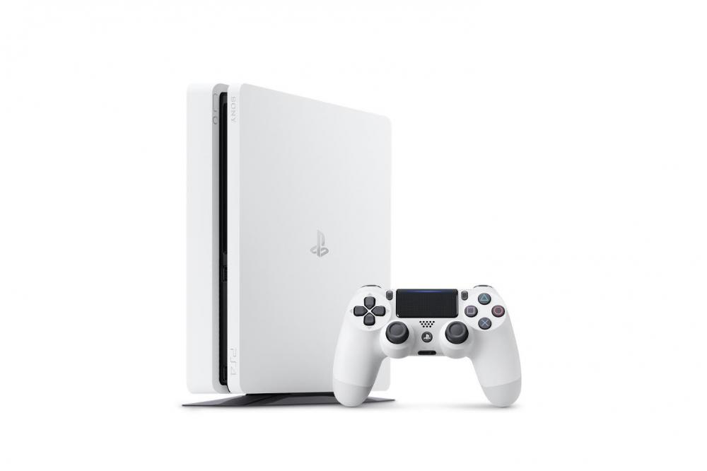 Sony PlayStation 4 предстала в белом