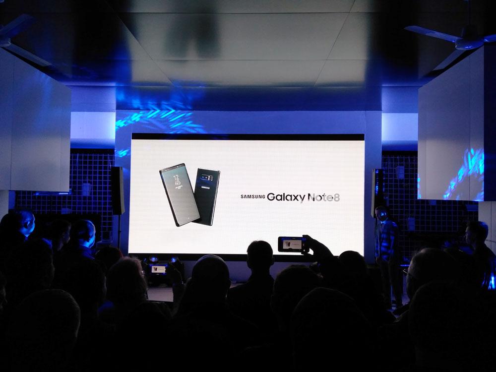 Samsung Galaxy Note 8 показали в России, запуск в магазины позже