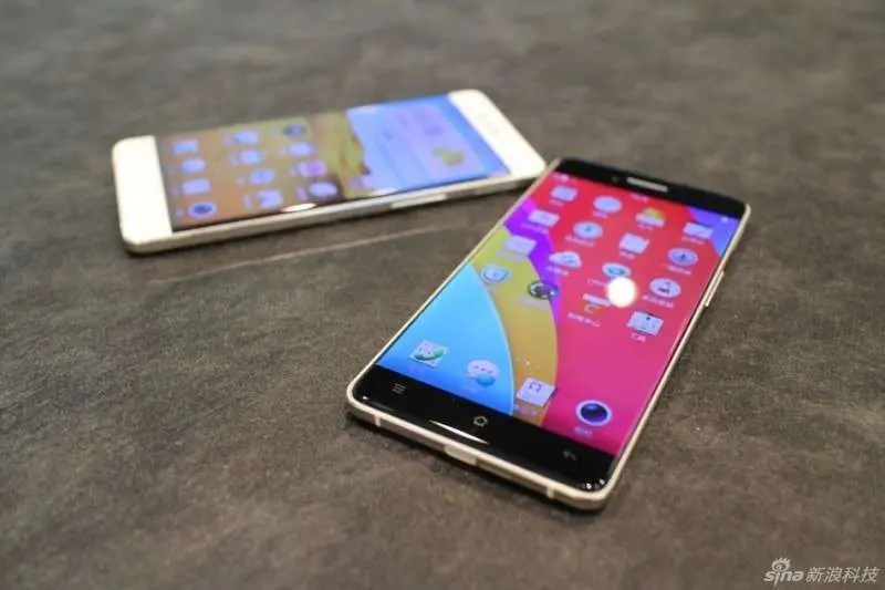 Новые подробности о безрамочном OPPO