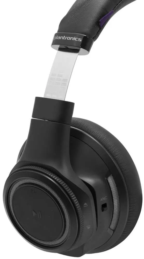 Plantronics BackBeat Pro: расширенные возможности премиальной гарнитуры