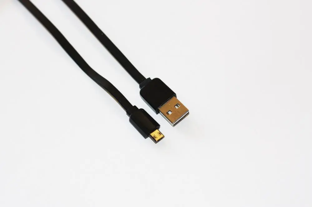 Универсальный кабель USB-MicroUSB от Nobby - вставляй любой стороной