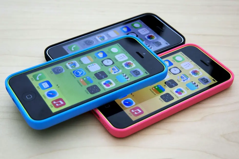 Ремонт смартфонов и замена стекла iphone 5c