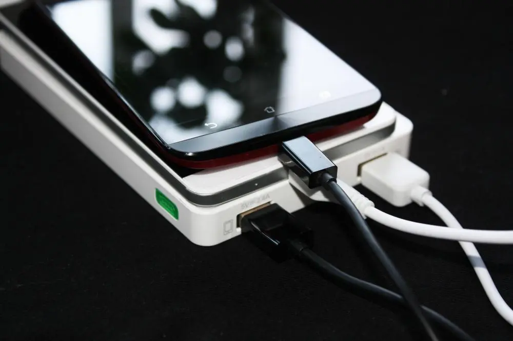 Обзор Power Bank APC от Scheider Electric