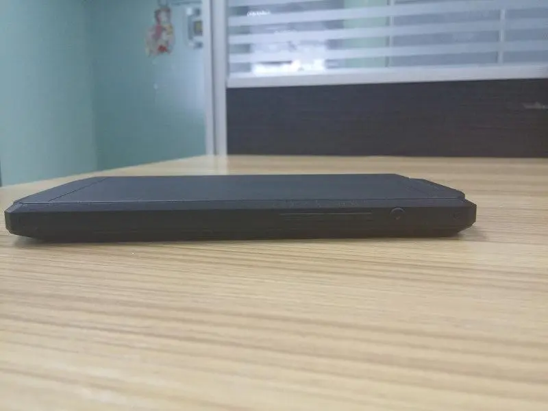 Толстячок от Oukitel протянет неделю без розетки