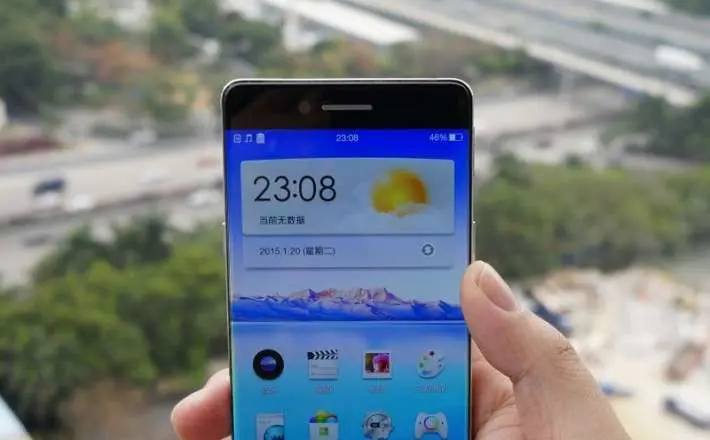 OPPO забыли о рамках в новом устройстве