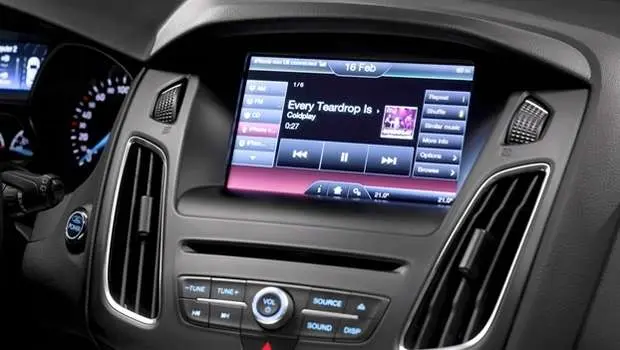 Ford дружит с Google и Apple, но не отдаёт управление