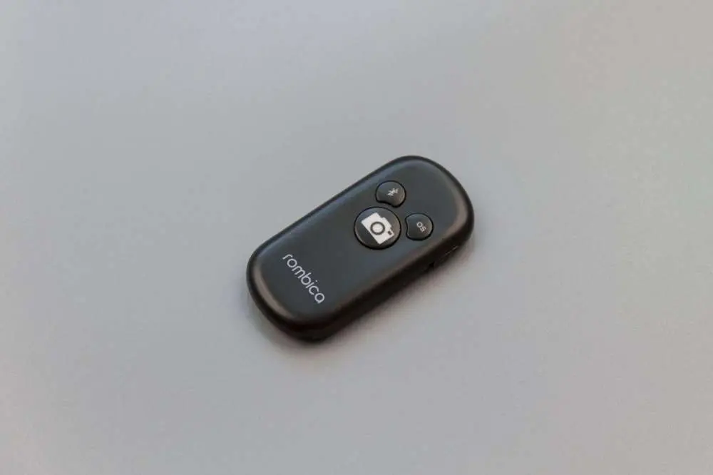 Обзор селфи-палок Rombica Smart Pod - умные моноподы