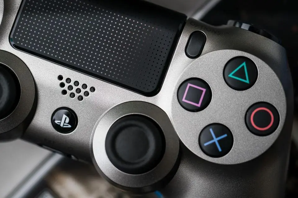 Возможно, вместе с Playstation Neo случится обновление обычной PS4