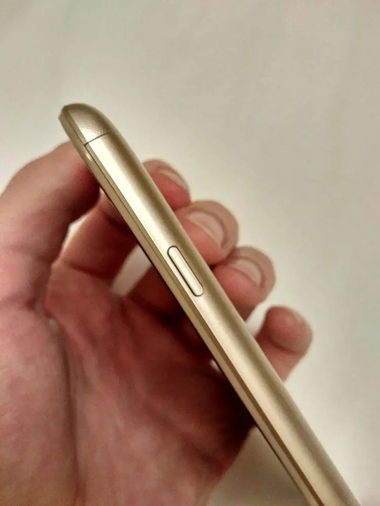 Большой, но ещё не дорогой – Prestigio Grace Z5