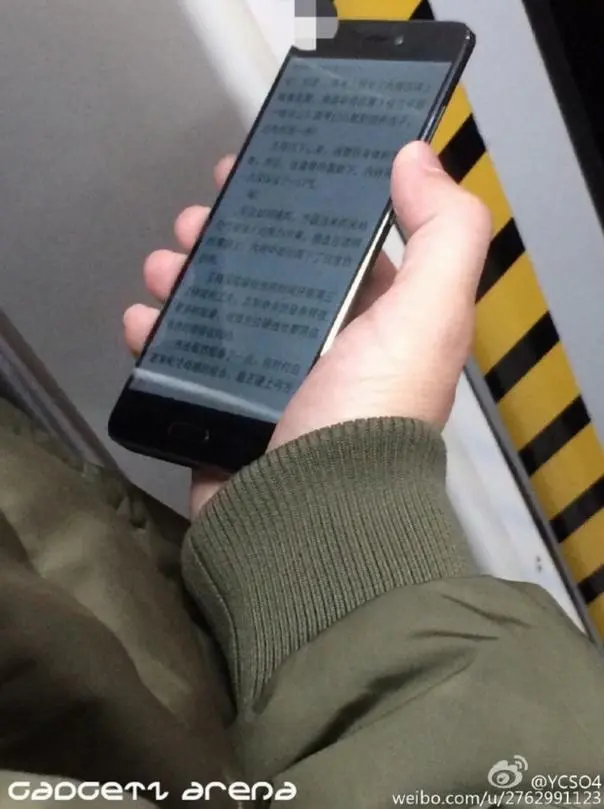 Xiaomi Mi 5 в чёрном, живые фото