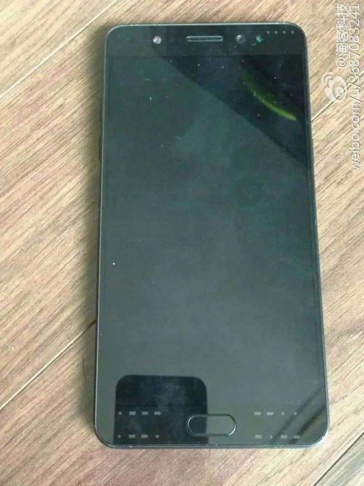 А может он будет и прямой - экран у Galaxy Note 7