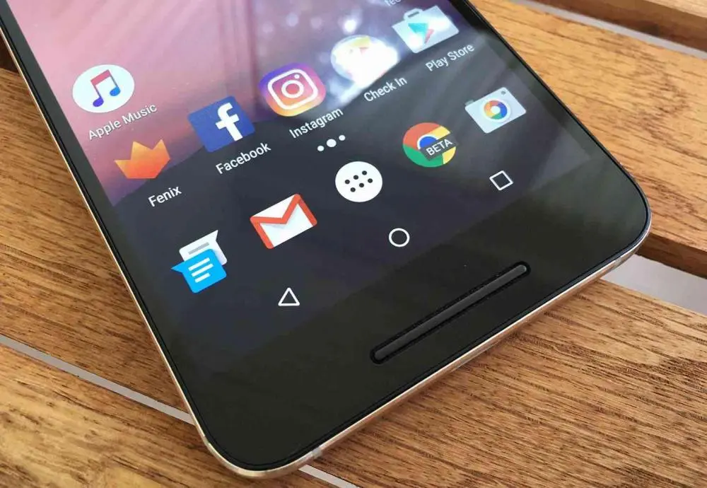 Google, возможно изменит виртуальные кнопки управления Android