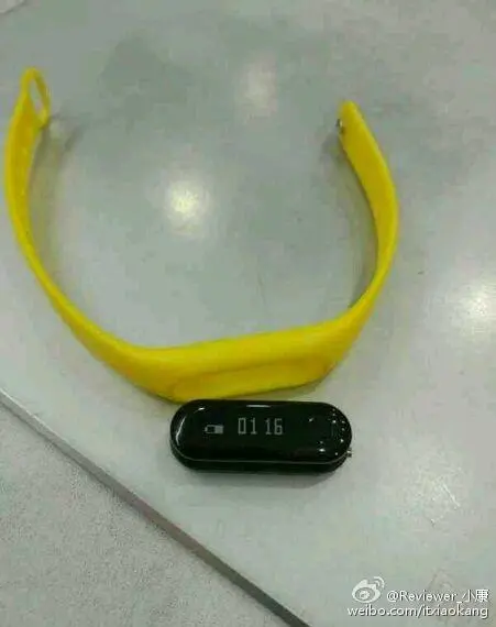 Xiaomi Mi Band 2 ещё не представили, но производство уже задерживается