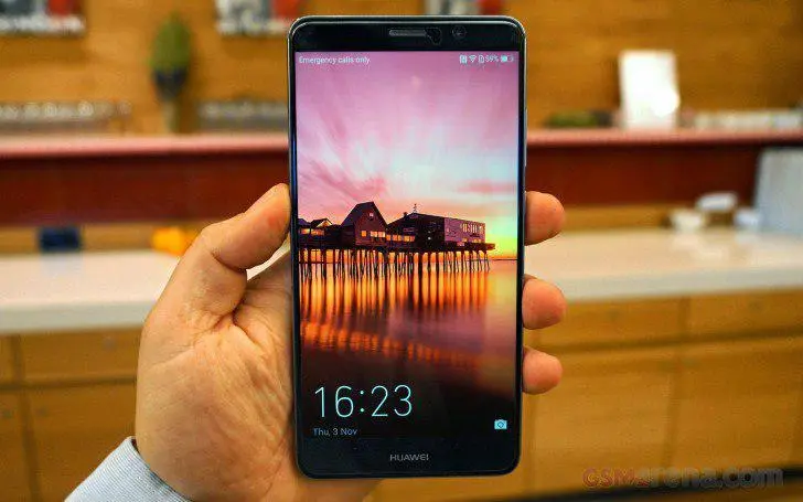 Huawei представила Mate 9 и премиальный Mate 9 Porsche Design