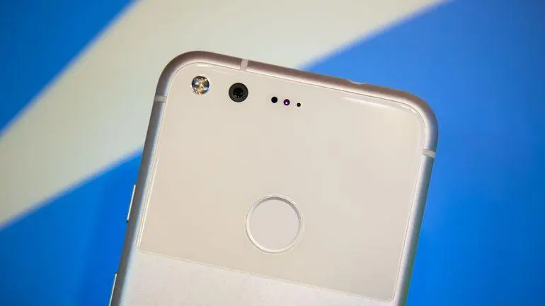 Смартфоны Google Pixel раскупаются быстрее Nexus