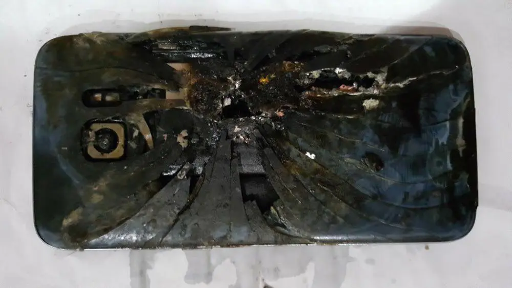 Чёрная полоса у Samsung: самовозгорания Galaxy S7 edge