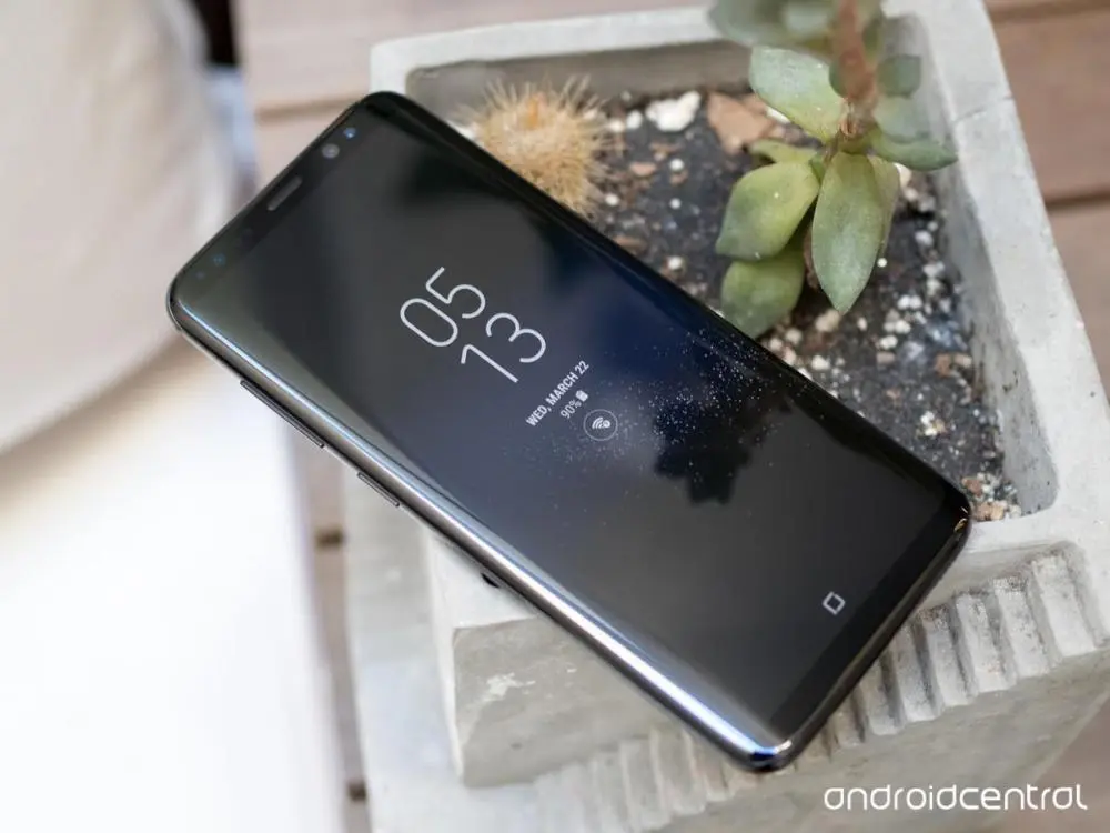 Samsung выдаёт патч, исправляющий оттенок экрана