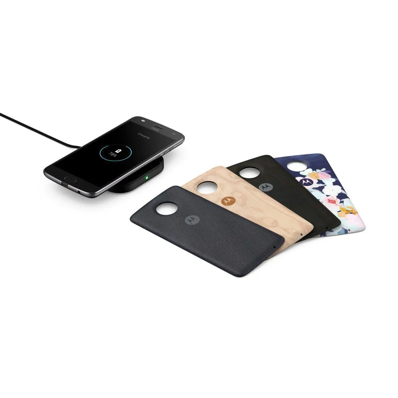 Moto Z2 Play и Moto Mods поступили в продажу в России