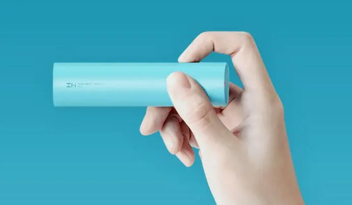 Новый внешний аккумулятор ZMI Power Bank Mini от Xiaomi размером с батарейку AA