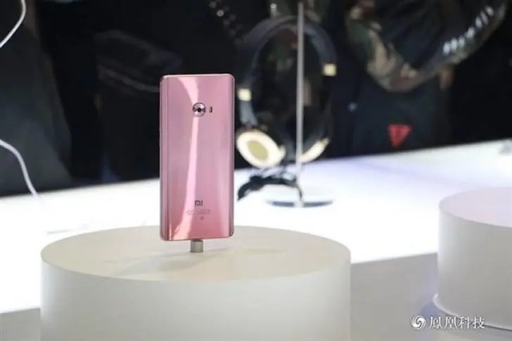 Xiaomi Mi Note 2 заиграл новыми красками