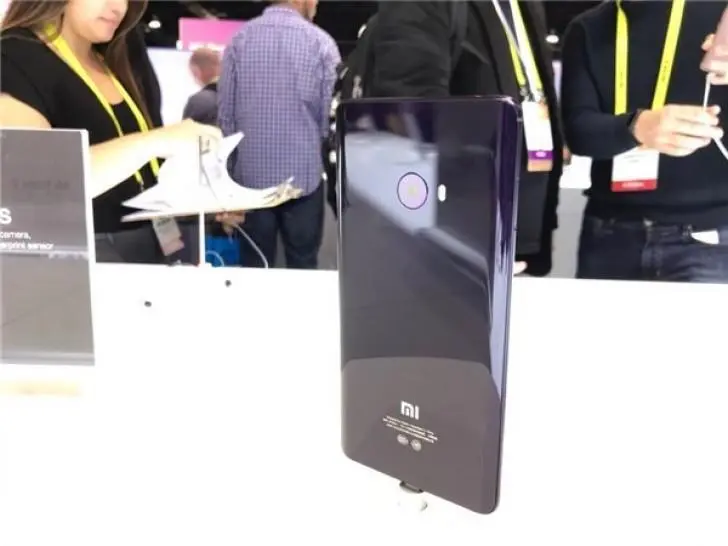 Xiaomi Mi Note 2 заиграл новыми красками