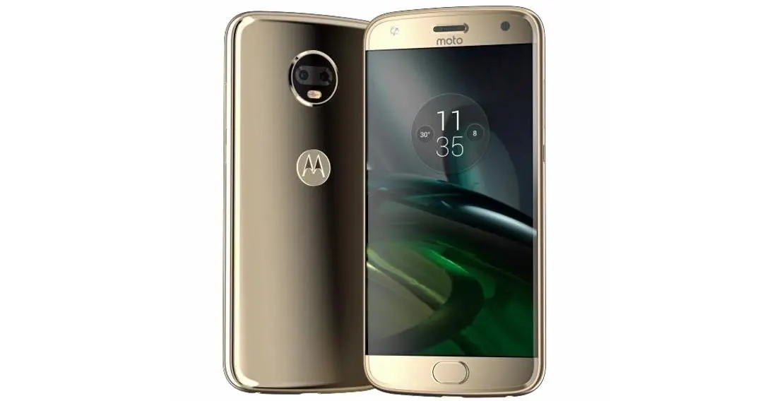 Moto X4 показывается на первых робкихрендерах