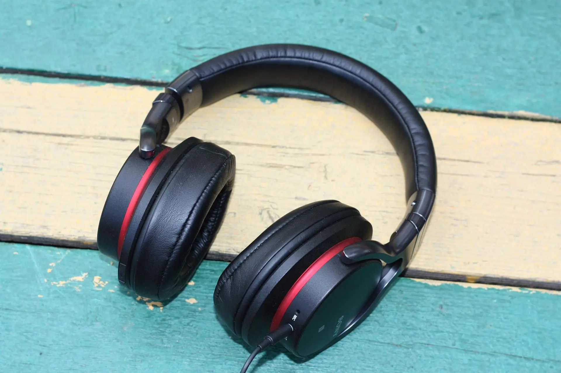 Отзыв об использовании беспроводных наушников Sony MDR-1ABT