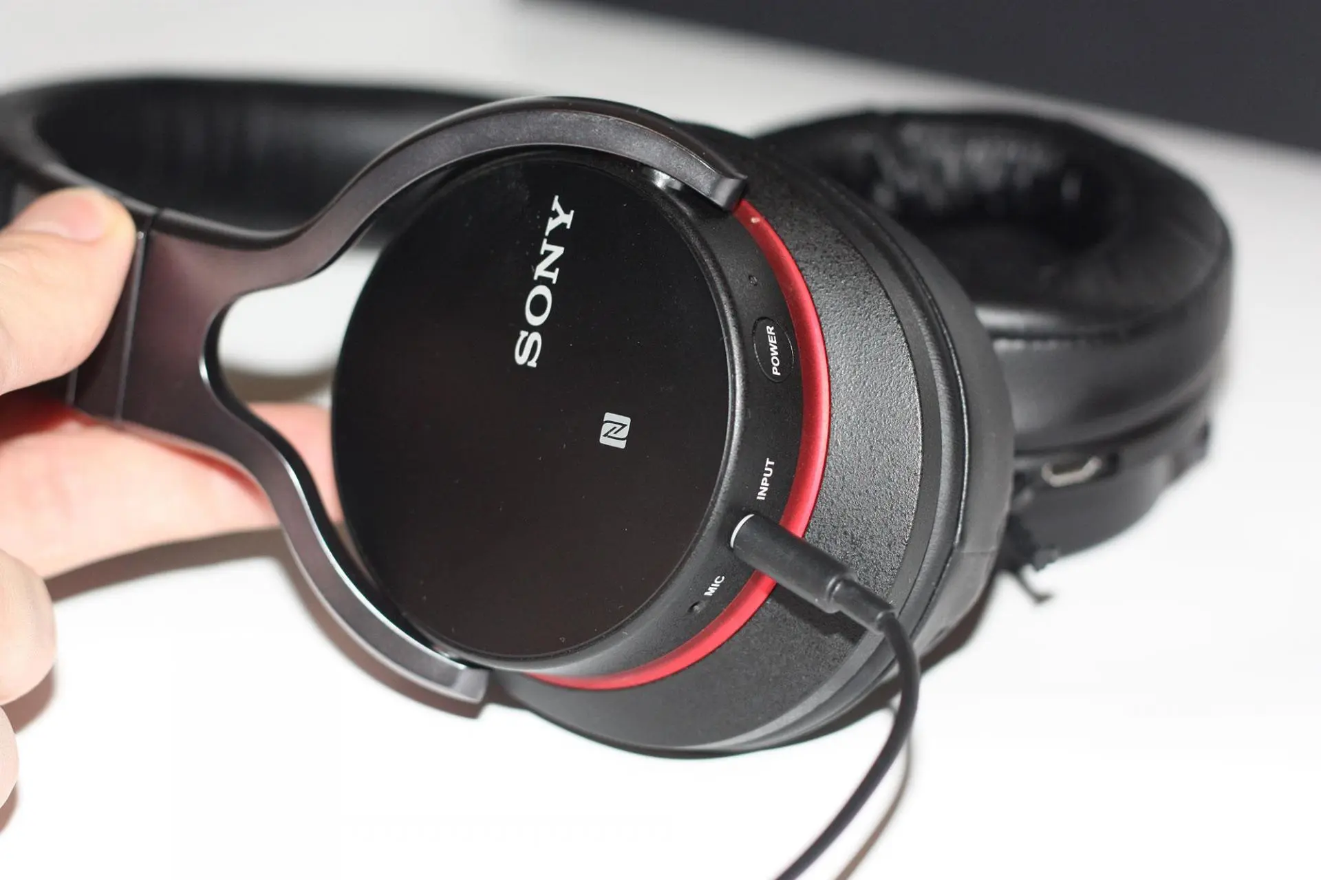 Отзыв об использовании беспроводных наушников Sony MDR-1ABT