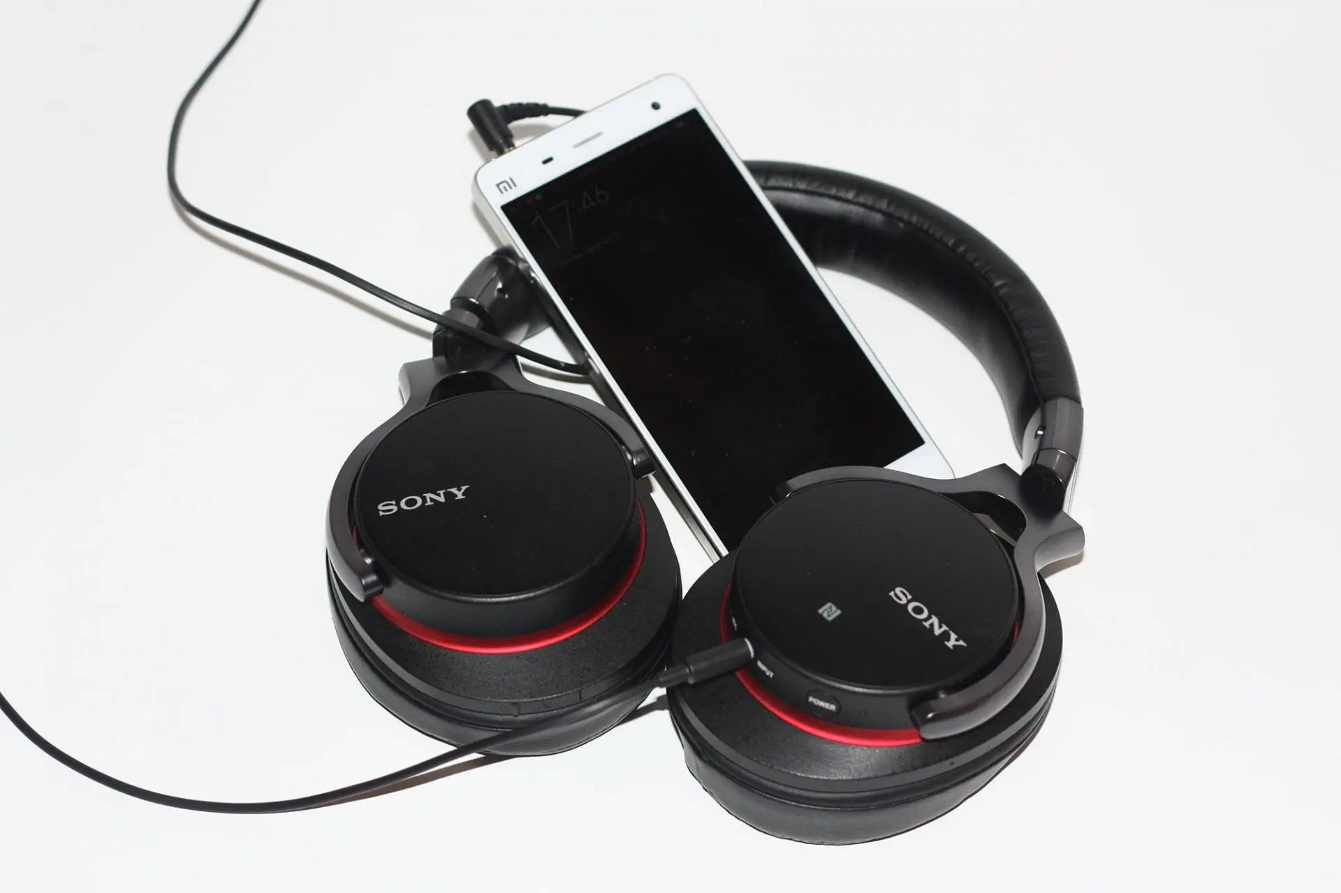 Отзыв об использовании беспроводных наушников Sony MDR-1ABT