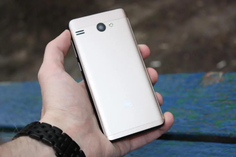 Обзор не дорого смартфона Micromax Q3551