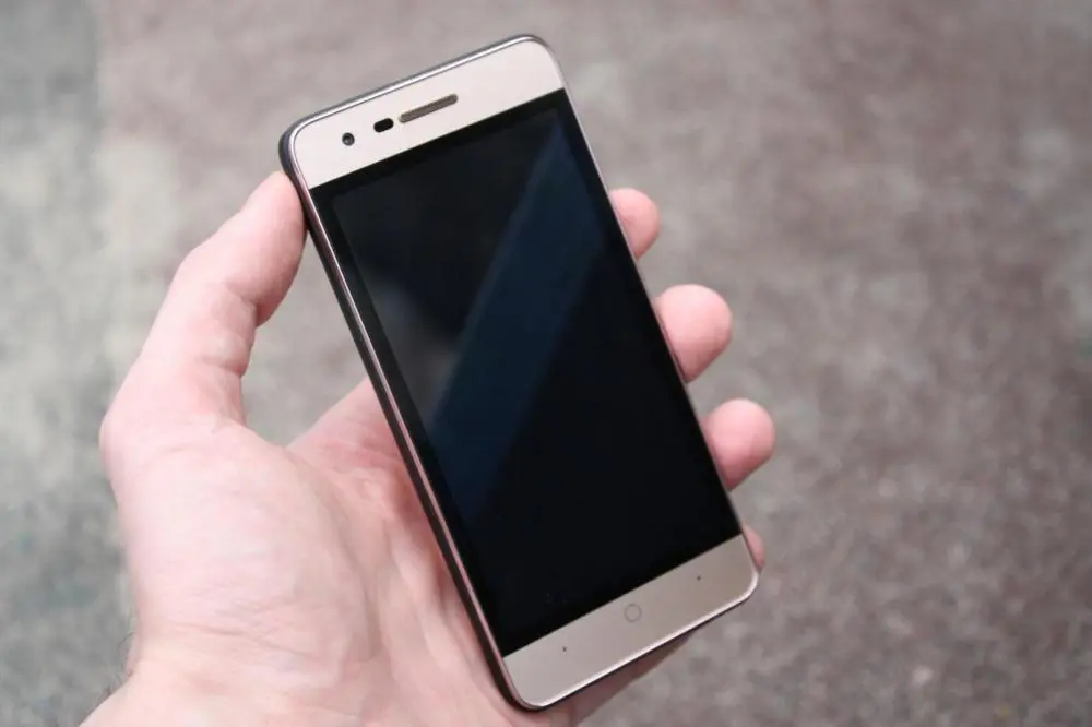 Обзор не дорого смартфона Micromax Q3551