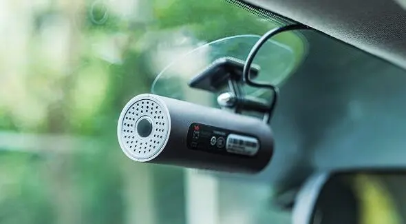 Xiaomi для автовладельцев — видеорегистратор 70 Minutes Smart Car DVR