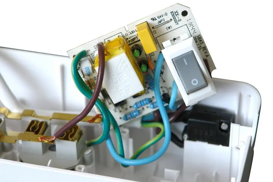 Обзор сетевых фильтров APC by Schneider Electric: АРС Р43-RS, АРС PM5U-RS, 