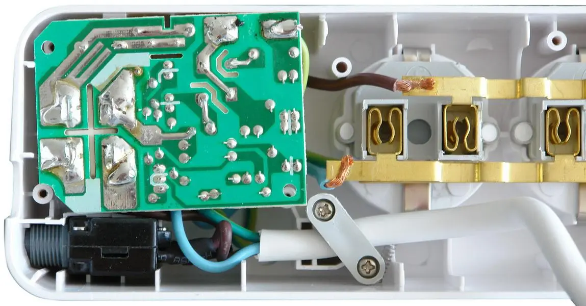 Обзор сетевых фильтров APC by Schneider Electric: АРС Р43-RS, АРС PM5U-RS, 