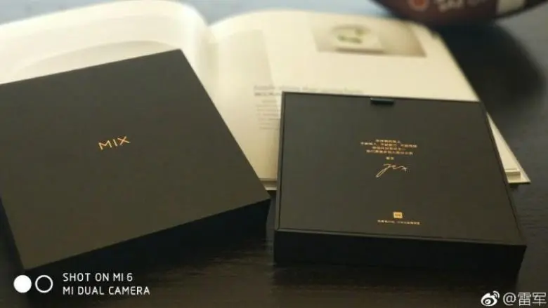 Xiaomi Mi Mix 2 совсем близко: фото и дата релиза