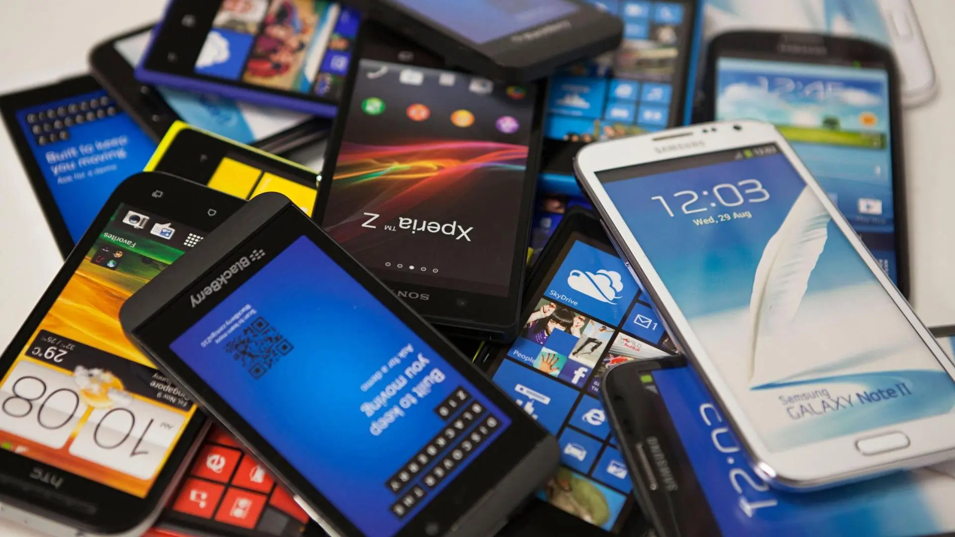 5 самых недооценённых смартфонов 2017 года