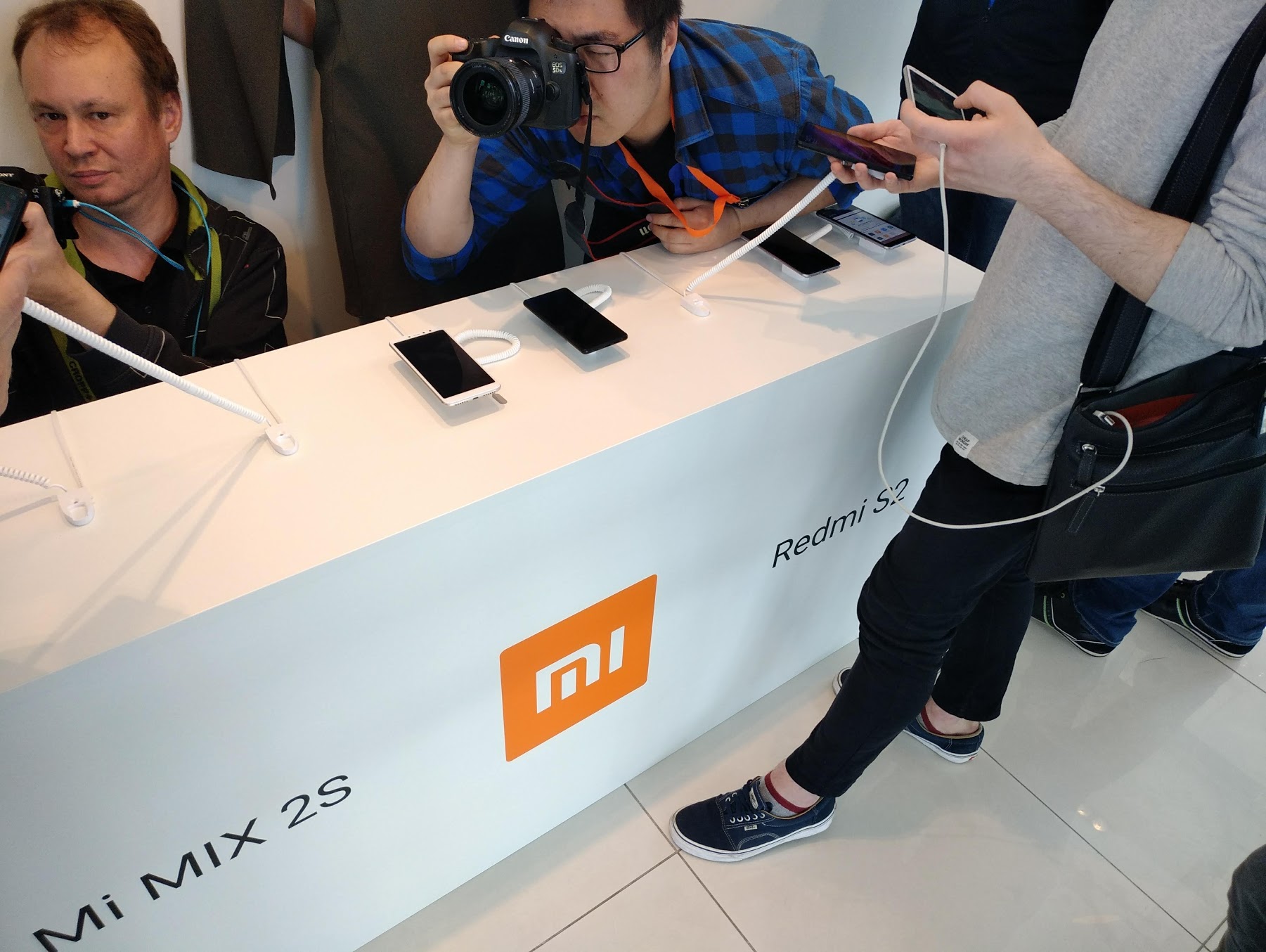 Российские цены на Xiaomi Mi Mix 2S и Redmi S2 объявлены официально