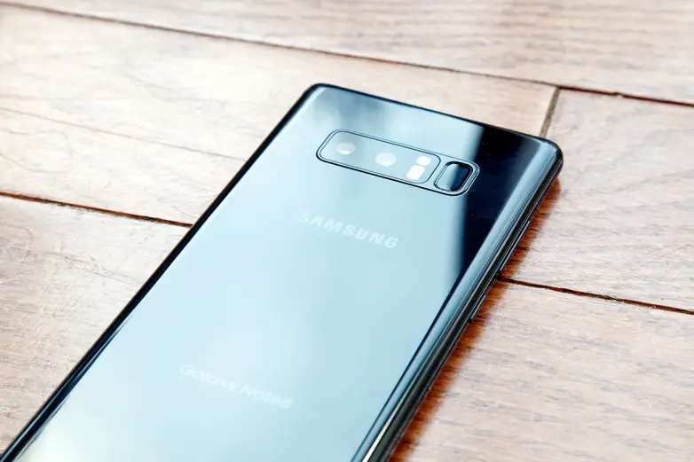 Гадание на кофейной гуще: сканер отпечатков в экране у Galaxy Note 9 будет!