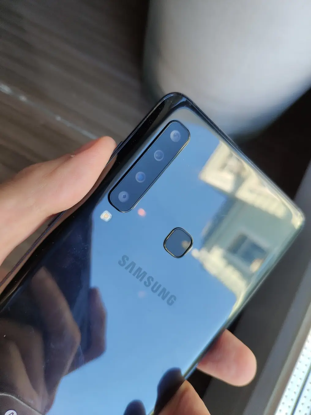 Samsung Galaxy A9 получил 4-сенсорную основную камеру? Он лучше Galaxy S9