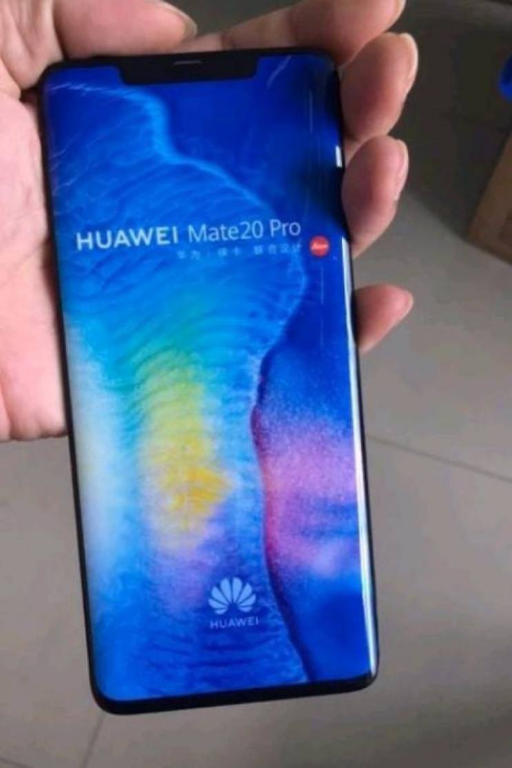 Huawei Mate 20 засветился на фото и спереди и сзади