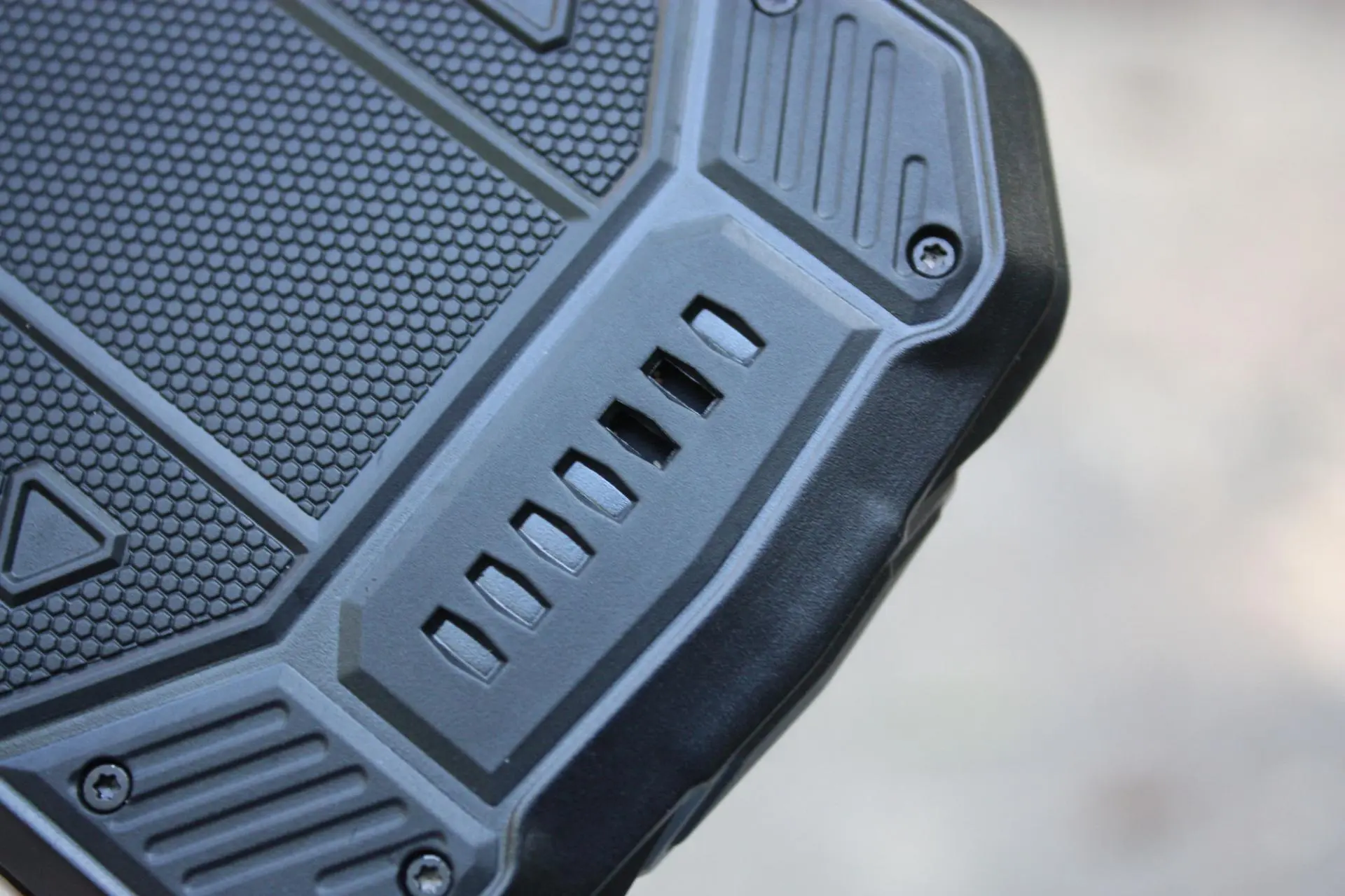 Обзор защищённого смартфона BQ Shark PRO (BQ-5003L)