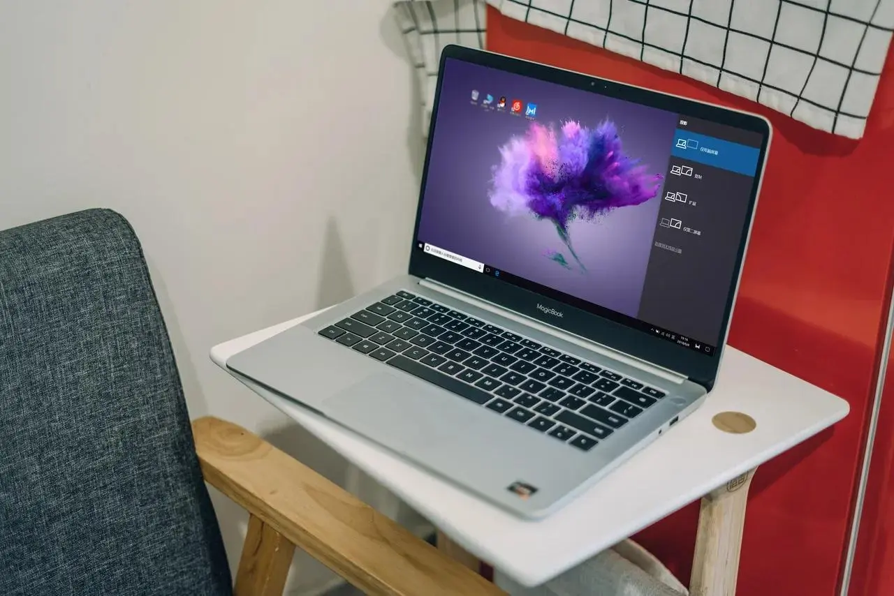 Honor добралась до ноутбуков. Встречайте HONOR MagicBook (VLT-W50)